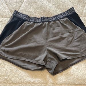Gray under armor shorts